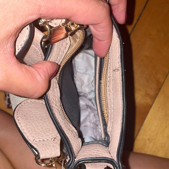 NWT crossbody bag - Picture 4 of 4